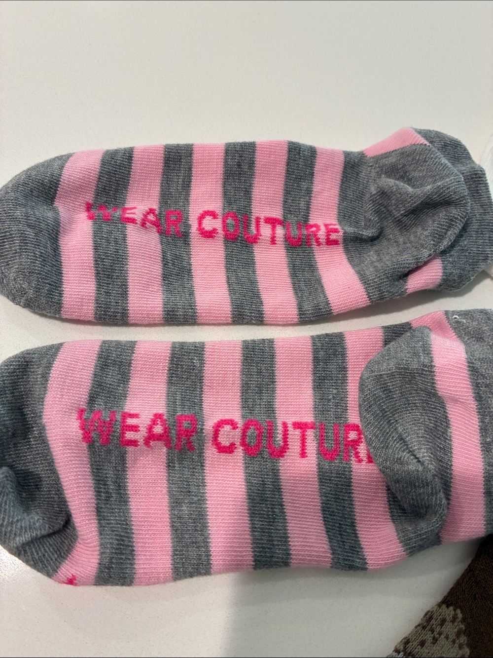 NEW SLIPPERS & 3 SOCKS NWOT PlushBrown Sherpa-Lined Slippers w/Bow & 3 Sock Pair - Picture 7 of 8